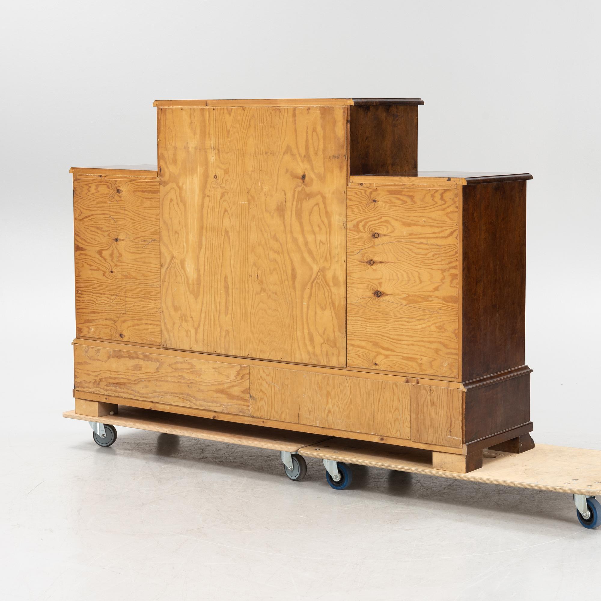 A Swedish Grace cabinet, 1920's/30's.