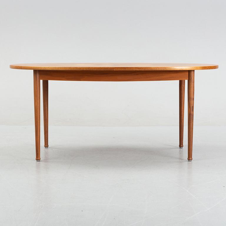 A walnut veneered coffee table from Seffle Möbelfabrik, mid 20th Century.