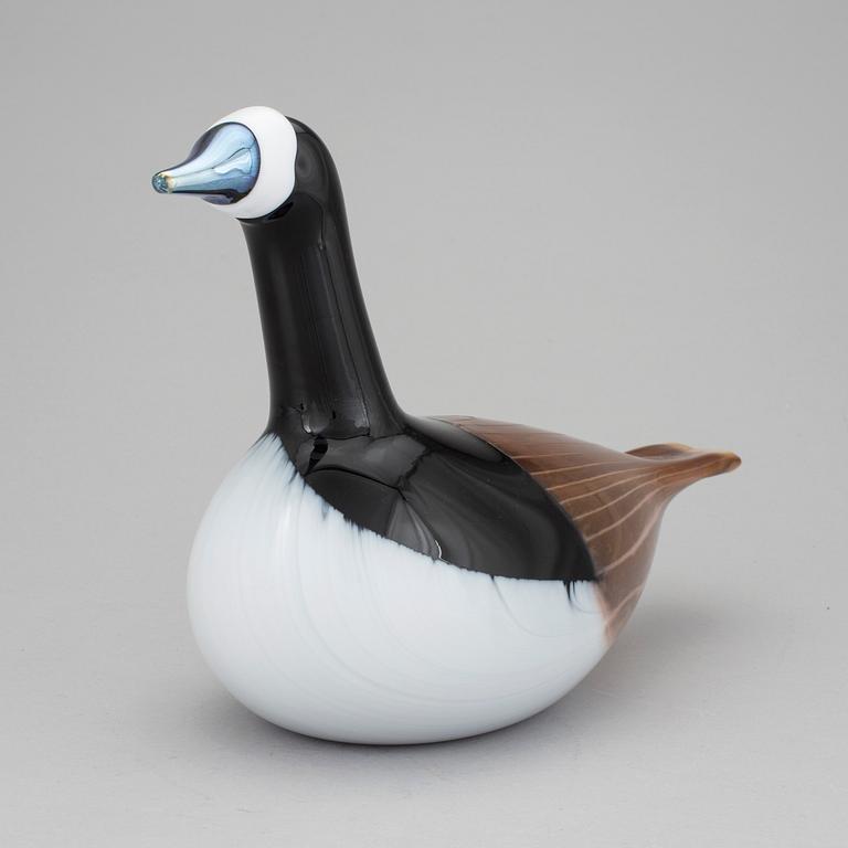OIVA TOIKKA, skulptur, glas, "Valkoposkihanhi", Nuutajärvi Notsjö Pro Arte, Iittala, signerad och numrerad 295/2000.