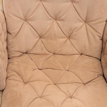 Bruno Mathsson, fåtöljer, ett par, med en fotpall, "Pernilla", DUX.