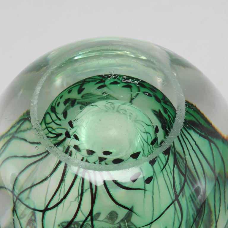 a glas vase.