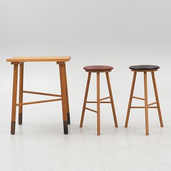 Mats Theselius, barpallar, ett par, samt barbord.