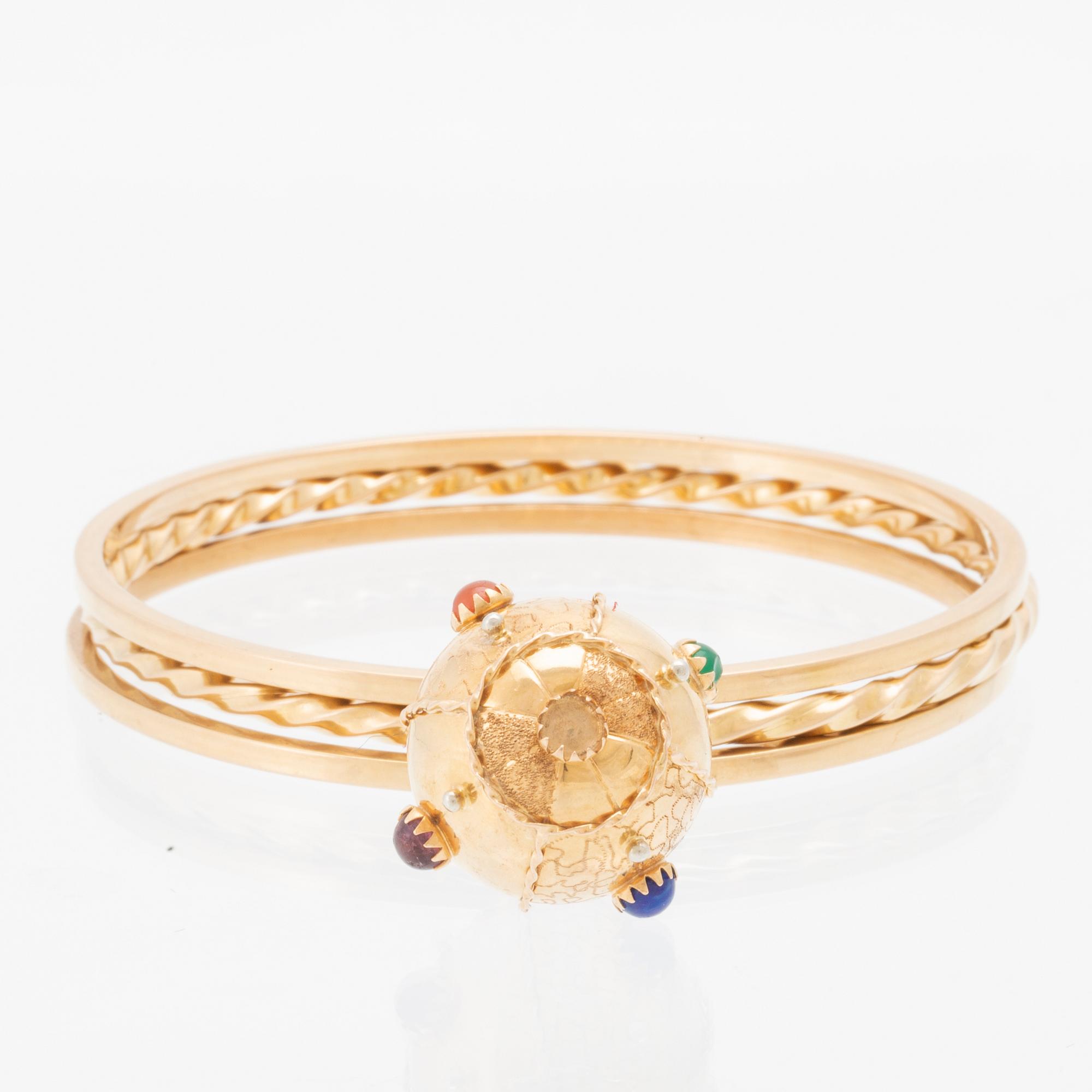 An 18K gold bracelet from Verona Italy.
