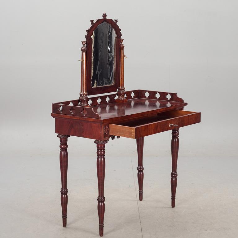 TOILETTBORD, nyrenässans, 1800/1900-tal.