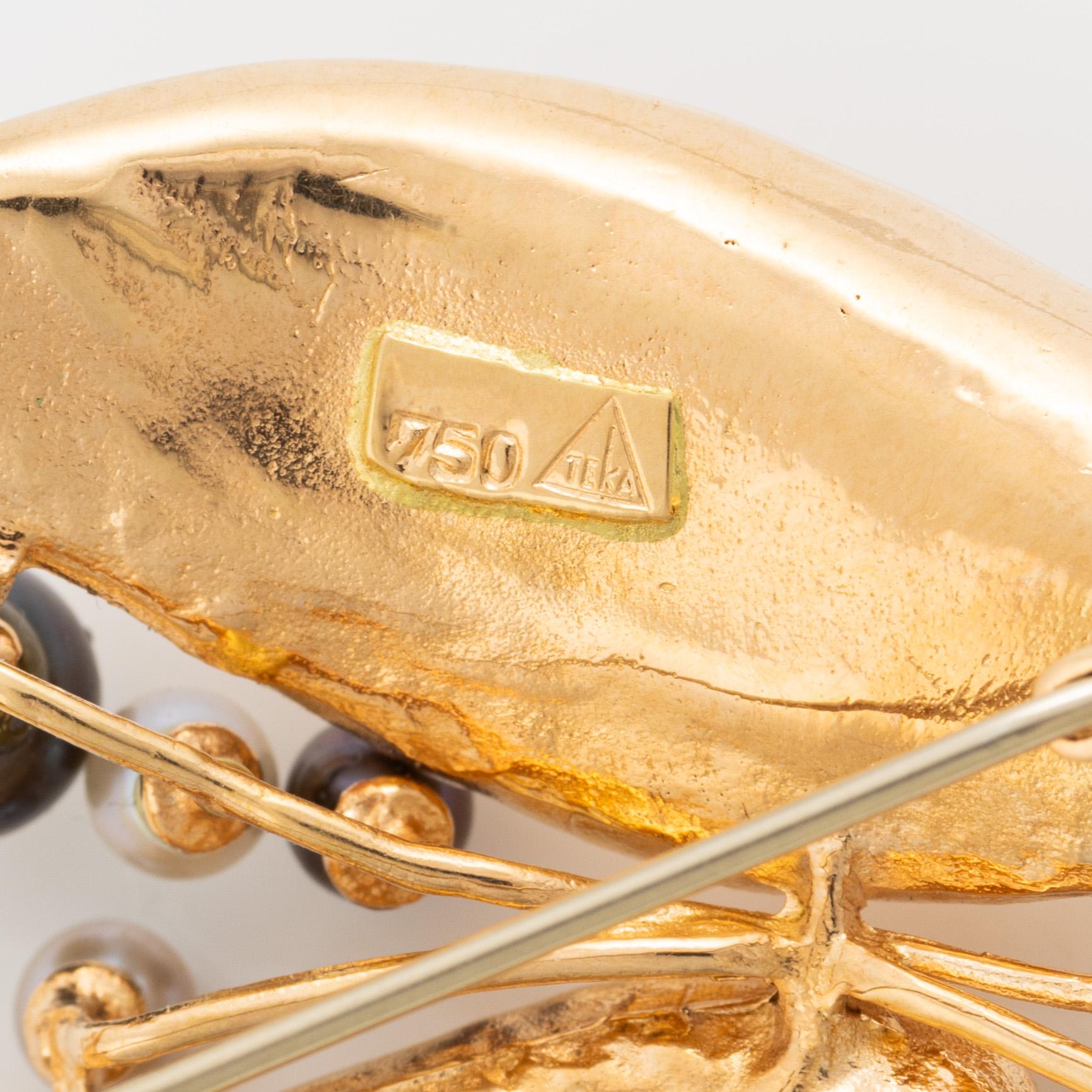 Brosch, 18K guld med odlade pärlor.