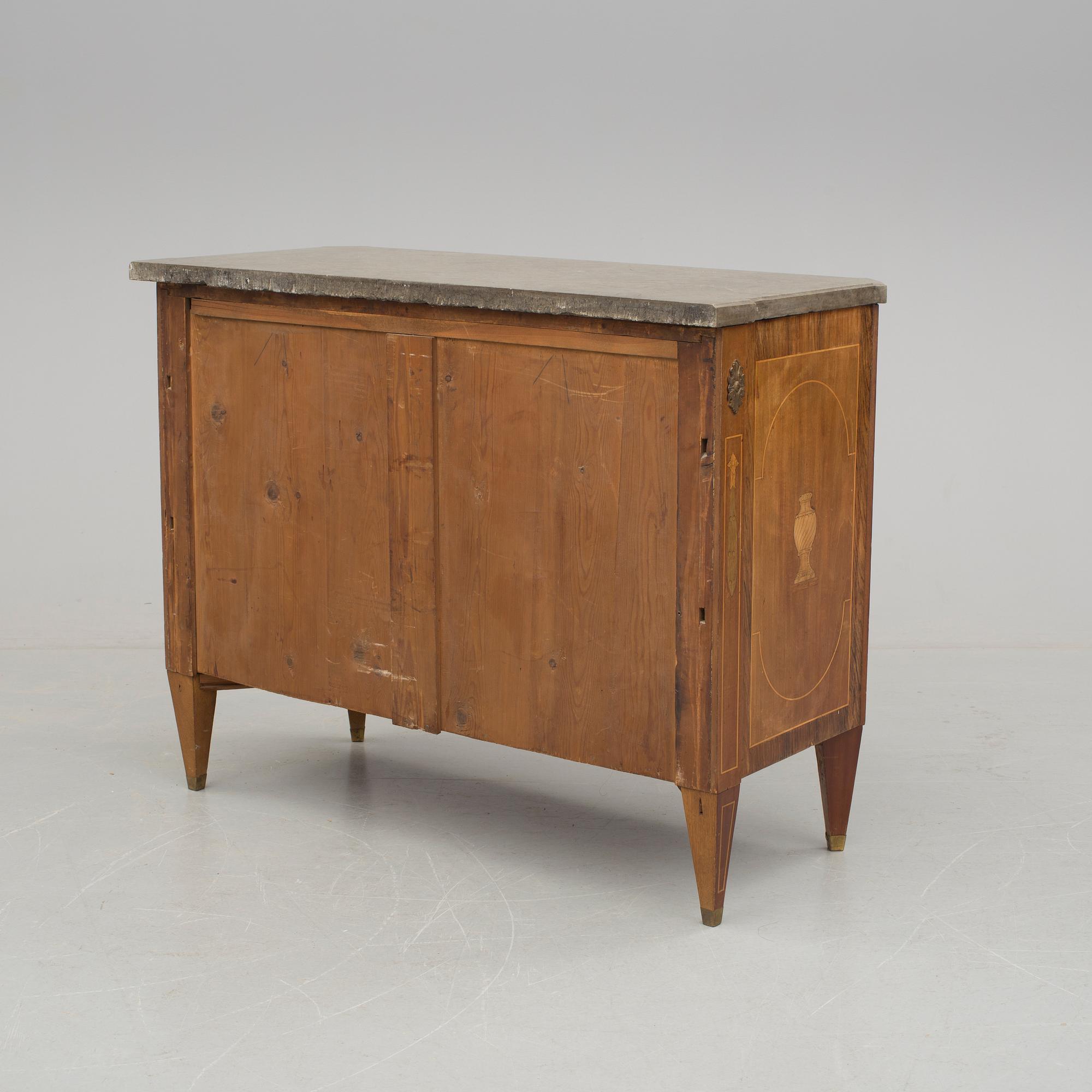 BYRÅ, gustaviansk, 1700-talets slut/ 1800-talets början.
