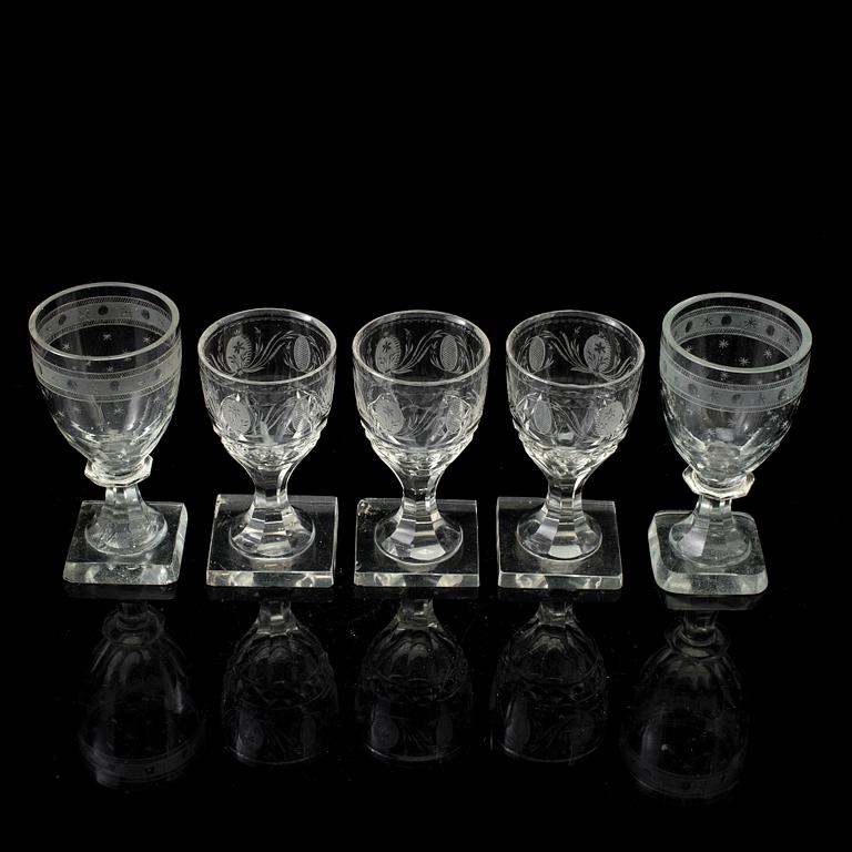 VINGLAS, 5 st, glas, 1800-tal.