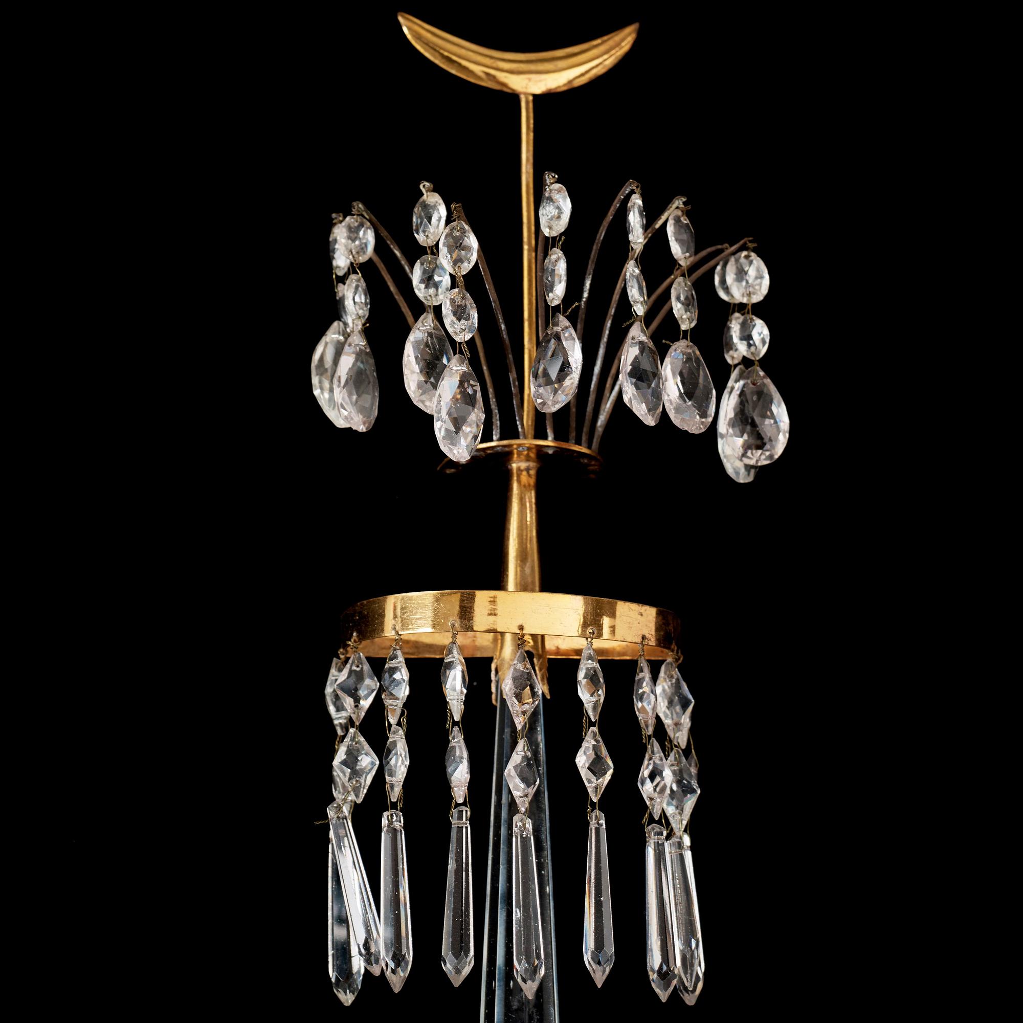 VÄGGLYSTRAR, för tre ljus, ett par, gustavianska, 1700-talets slut.