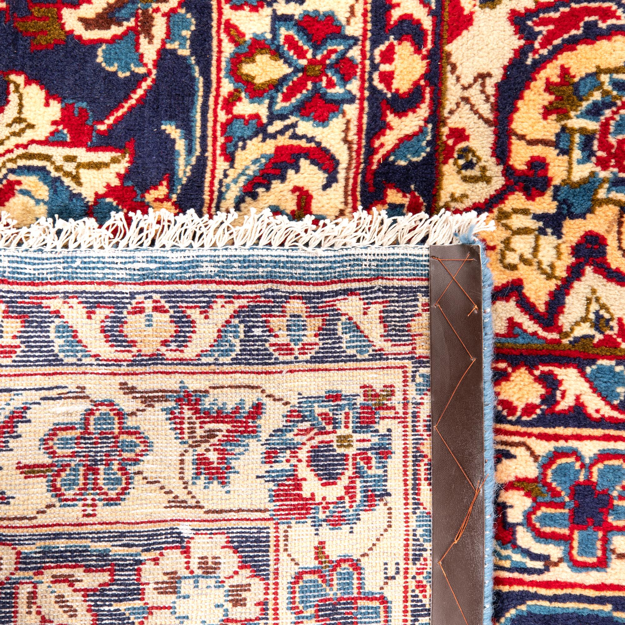 A semiantique Najafabad carpet approx 431x304 cm.