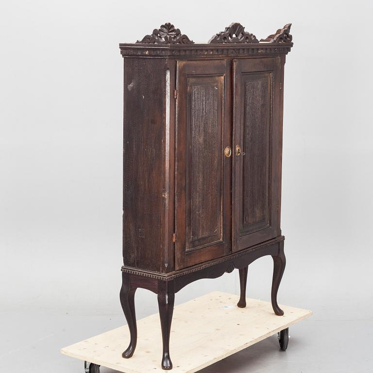 SKÅP, sengustaviansk, omkring 1800.