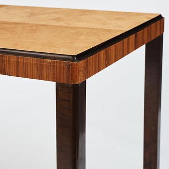 Swedish Modern, a library table, possibly Firma Boet, provenance: Factory owner Neck's residence in Nossebro, 1930s.
