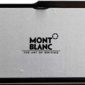 Montblanc, a Meisterstück fountain pen.