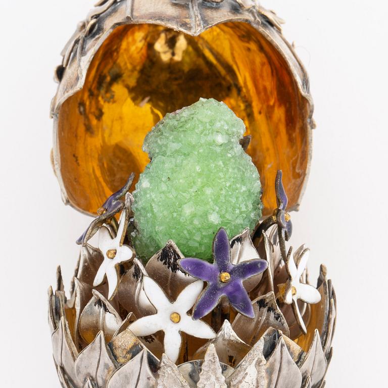 STUART DEVLIN "Surprise egg", sterling silver, enamel, green crystal, London second half 1900s.