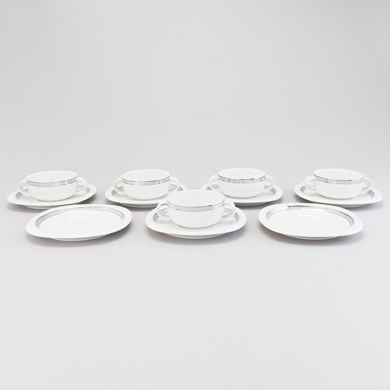 TIMO SARPANEVA, ASTIASTON OSIA, 52 kpl, "Suomi", Rosenthal, Studio-line. Muotoiltu v. 1976.