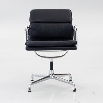 Charles & Ray Eames, Office chair, “EA208 Soft Pad Chair”, Vitra.