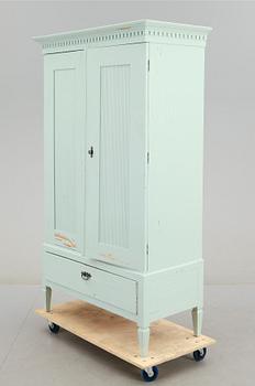 SKÅP, gustaviansk stil, tidigt 1900-tal.