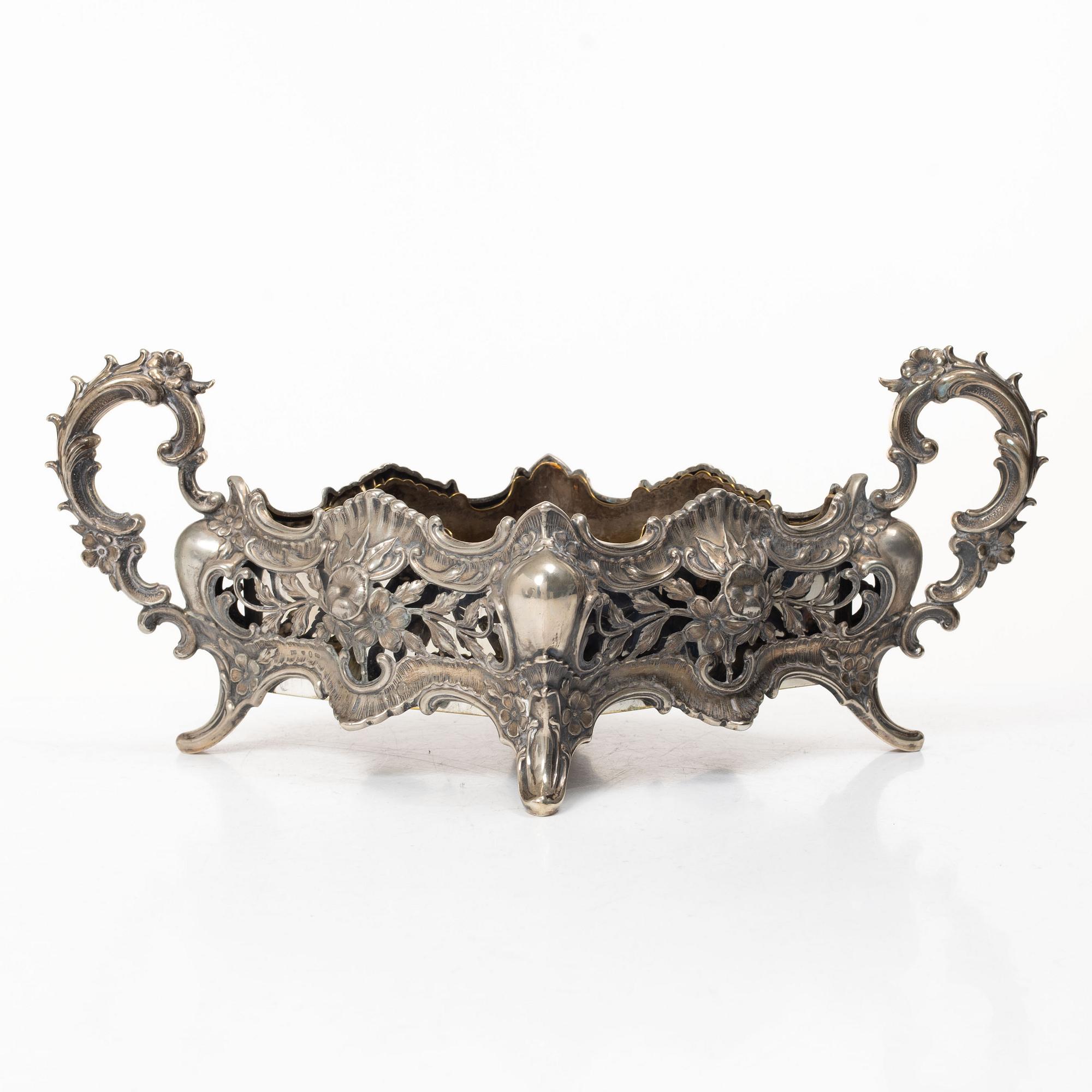 Gustaf Möllenborg, A Swedish silver jardinière, Stockholm 1900.