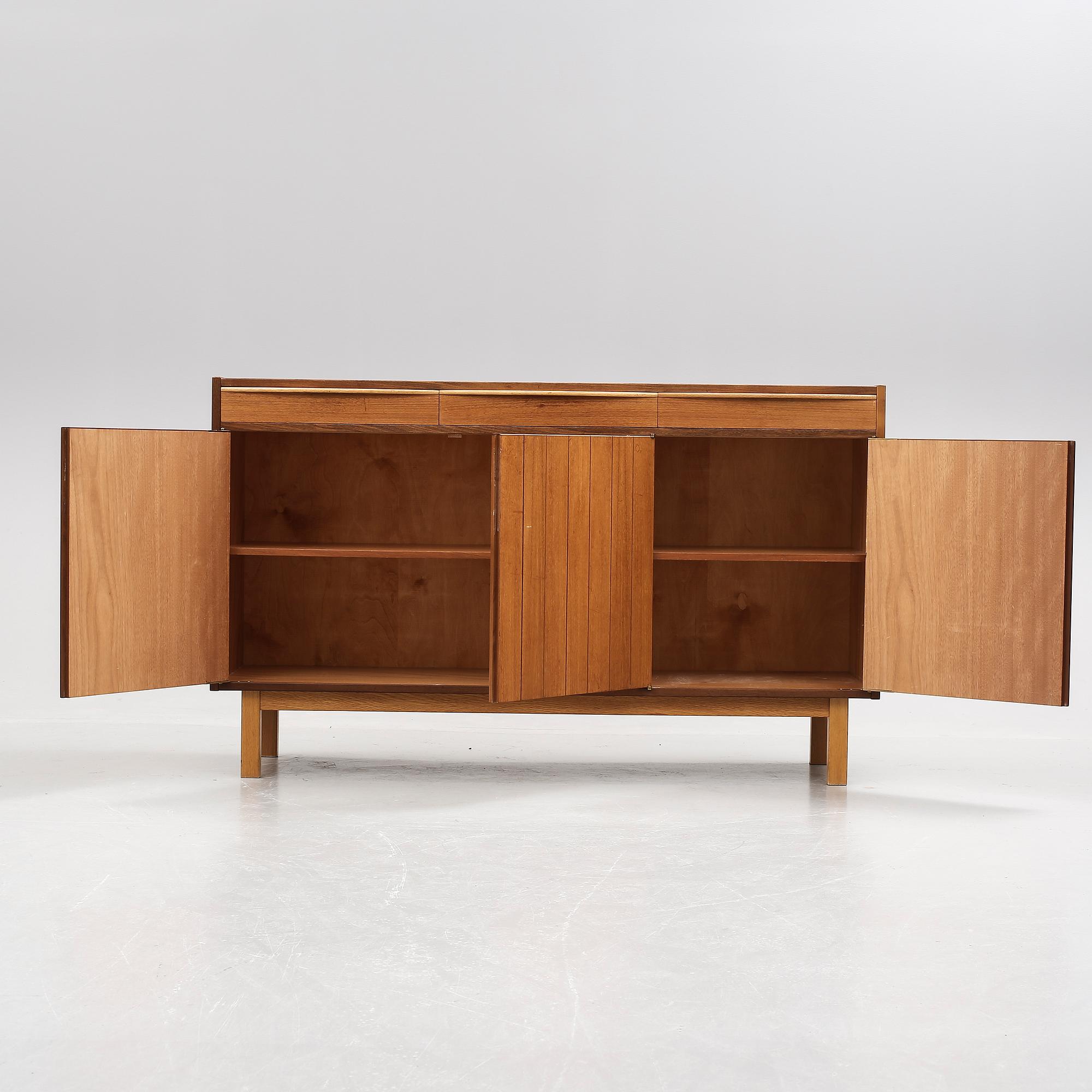 SIDEBOARD, teak. 1950-60-tal.