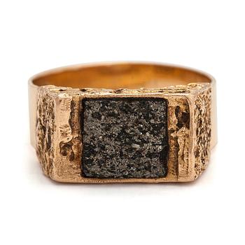 Björn Weckström, A 14K gold and copper ore ring 'Gold stone' for Lapponia 1971.