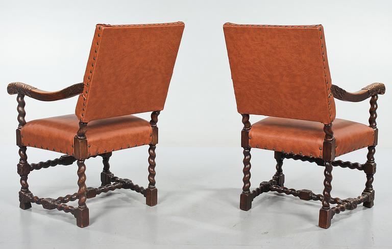 KARMSTOLAR, ett par, barockstil, 1900-talets första hälft.