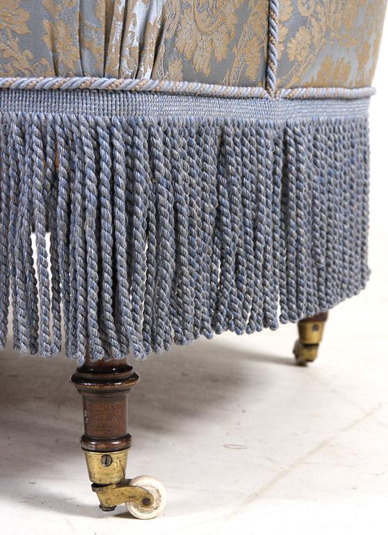 FÅTÖLJER, ett par, sk tapetserarstil, 1800-talets slut.