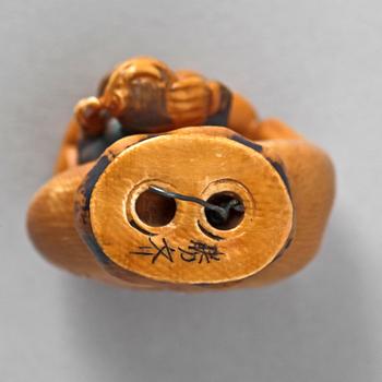 NETSUKE, benarbete, Japan, 1900-tal.