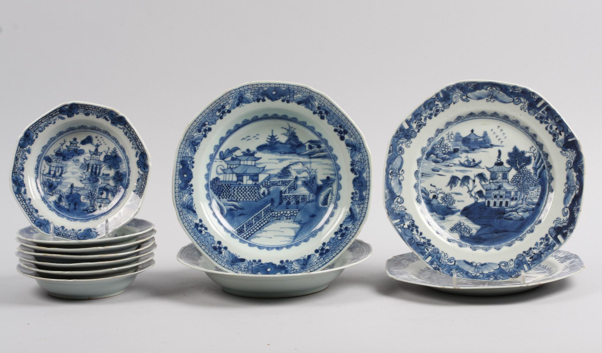 TALLRIKAR, 11 st, porslin, Kina, 1700-tal.