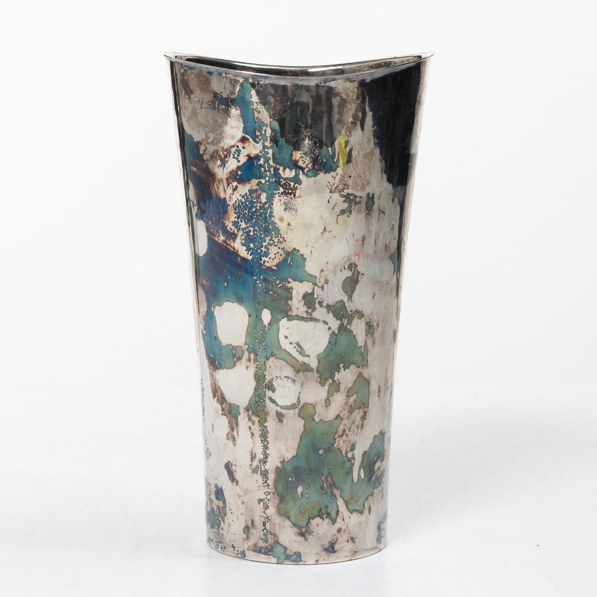 Eric Löfman, Vase, silver, MGAB, Uppsala 1986.