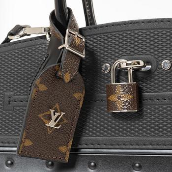 Louis Vuitton, Bag, "City Steamer MM".
