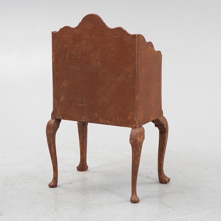 Pottskåp, Queen Anne-stil, England, 1800-tal.