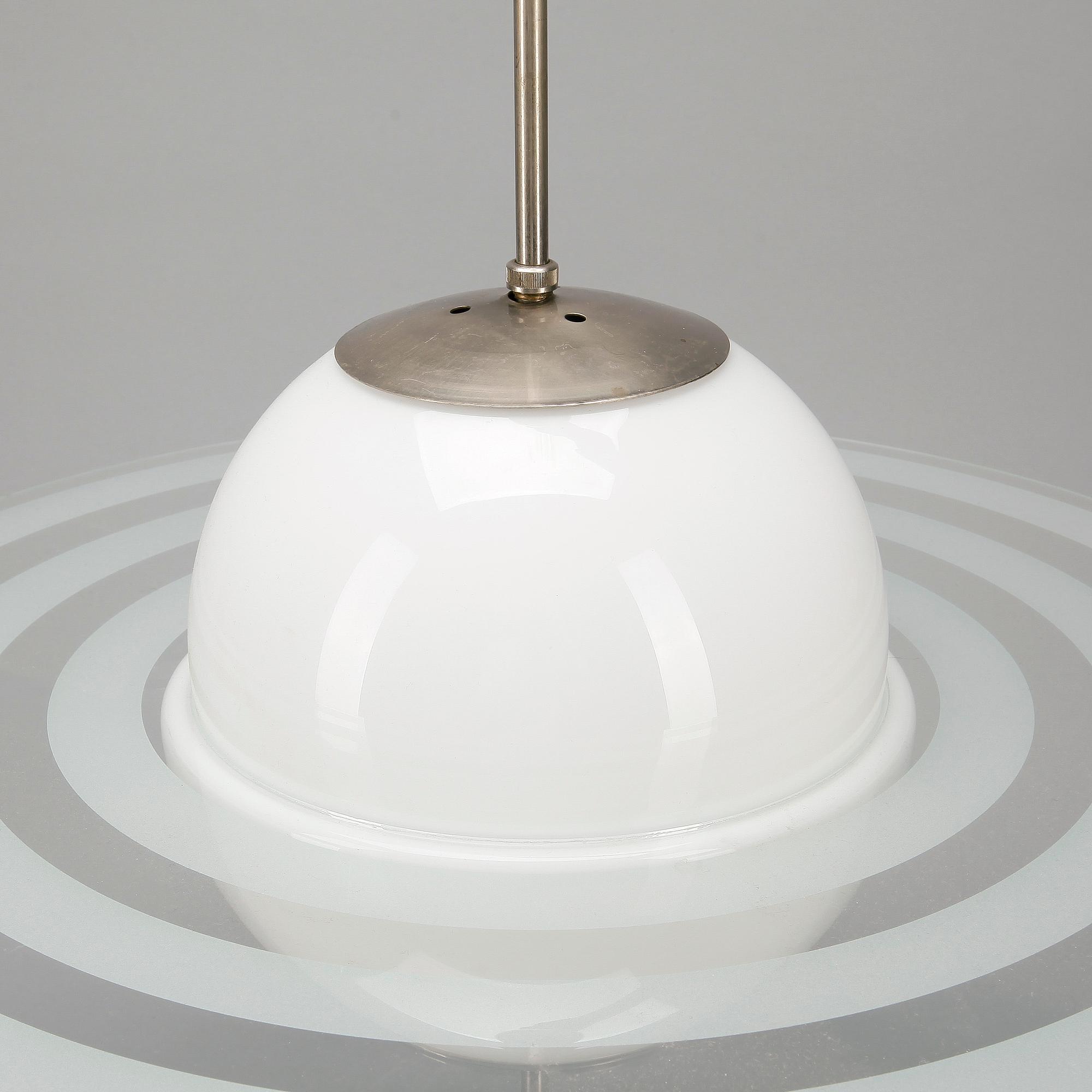 TAKLAMPA, glas, "Saturnus", 1900-talets andra hälft. Höjd ca 58 cm.