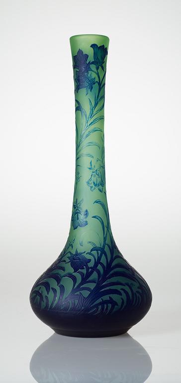 An Axel Enoch Boman Art Nouveau cameo glass vase, Reijmyre 1916.