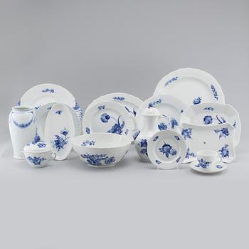 74 pieces of porcelain tableware by Royal Copenhagen, "Blue flower", second half of the 20th century.