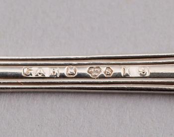 KAFFESKEDAR, 23 st, silver, "Olga", GAB, Stockholm 1950/60-tal. Vikt ca 297 gram.
