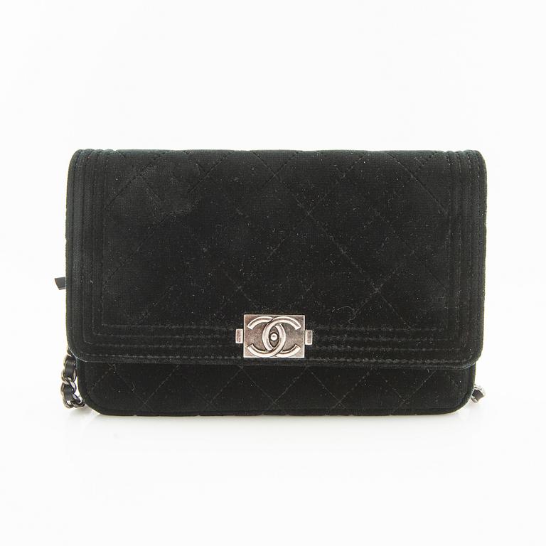 Chanel, väska "Boywallet on chain".