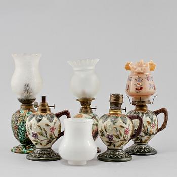 FOTOGENLAMPOR, 5 st, majolika, Rörstrand, omkring sekelskiftet 1800/1800.