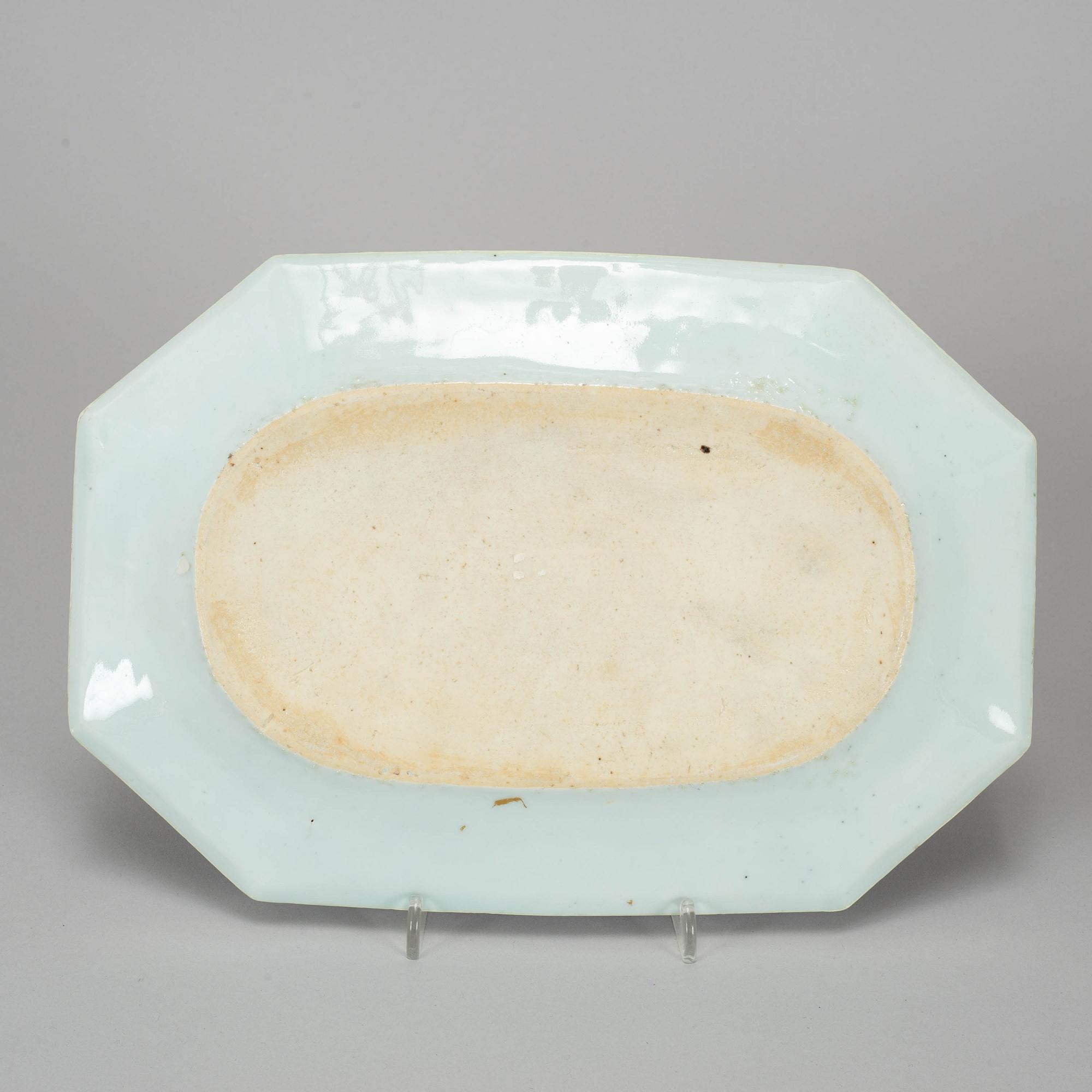 FAT, två stycken, kompaniporslin. Qingdynastin, Qianlong (1736-95).