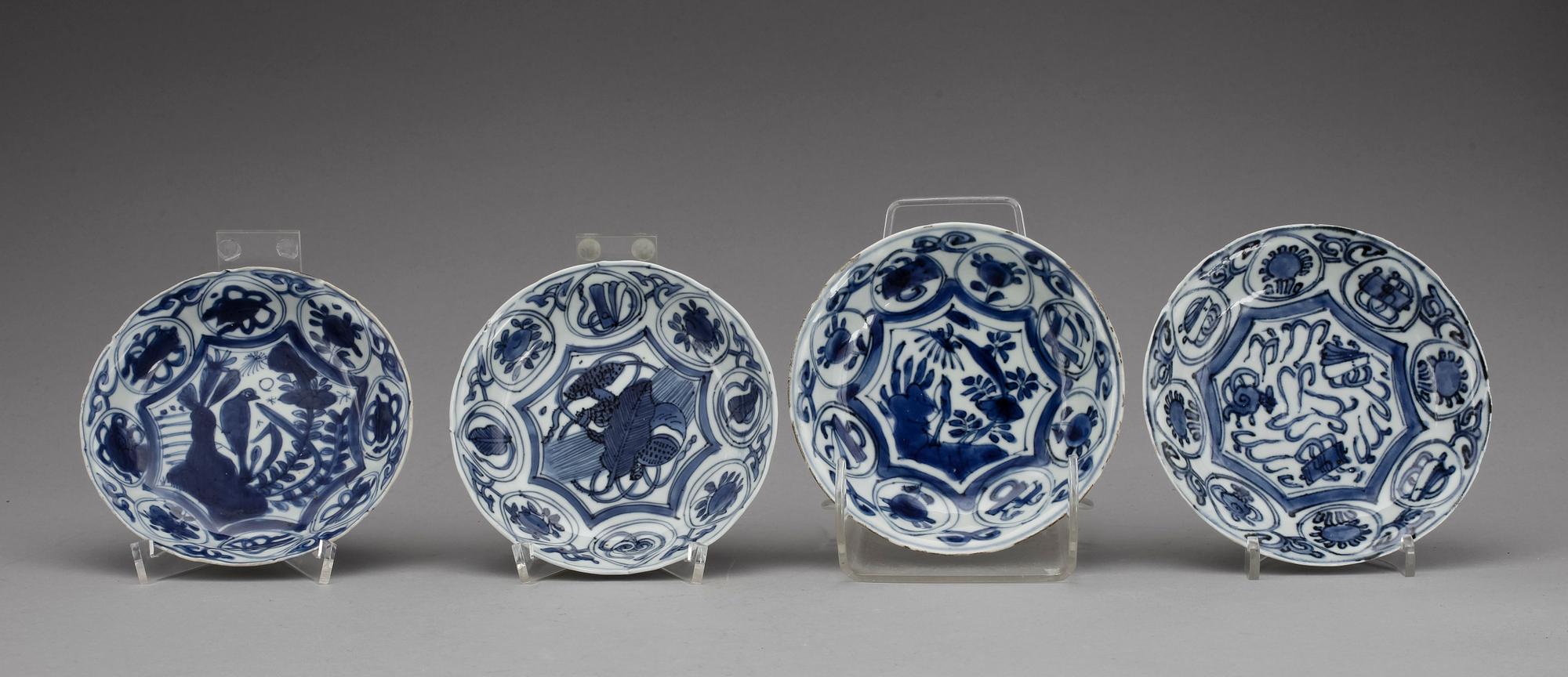 BÄRTALLRIKAR, 4 st, porslin, Mingdynastin, Wanli (1573-1614), Kina.