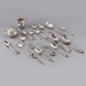 PARTI SILVER, 47 delar, 1800-1900-tal, mest Sverige, totalvikt 1270 gram.