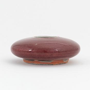 Penselbad, porslin. Sen Qingdynasti.