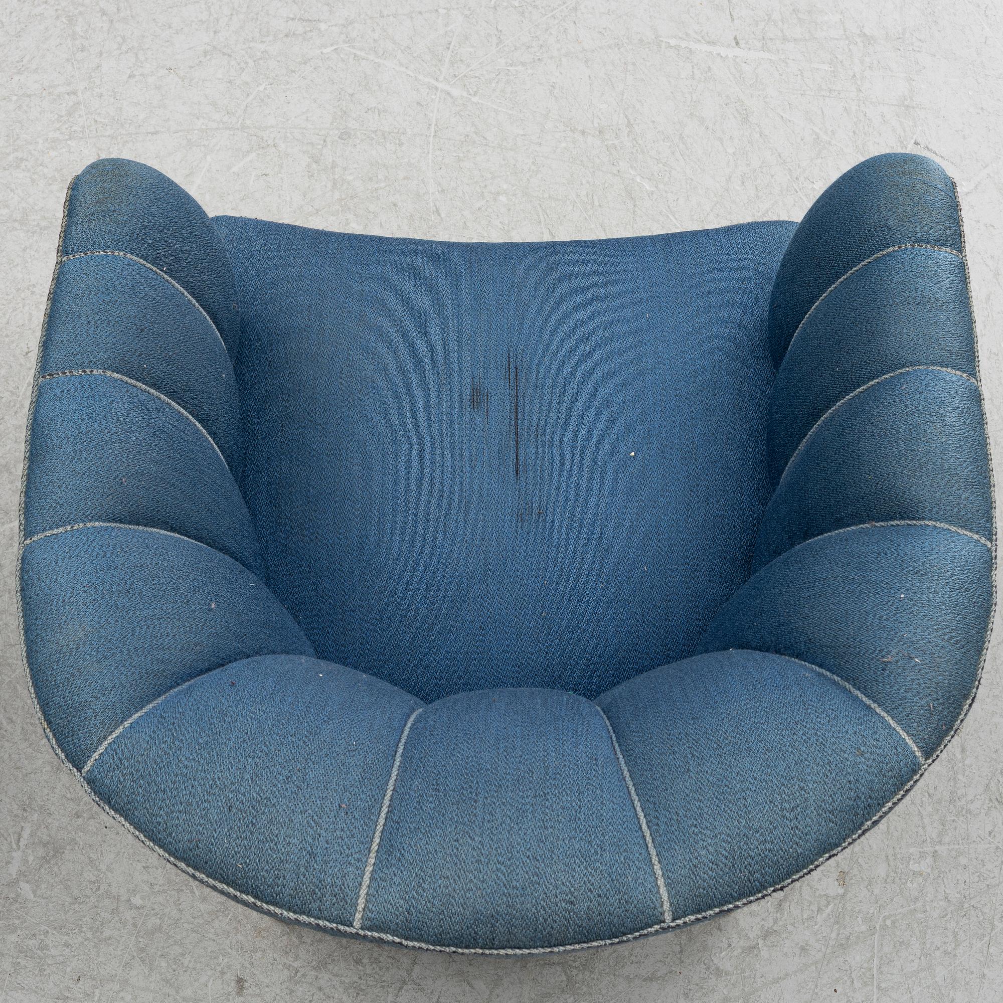 A pair of 1950's armchairs.
