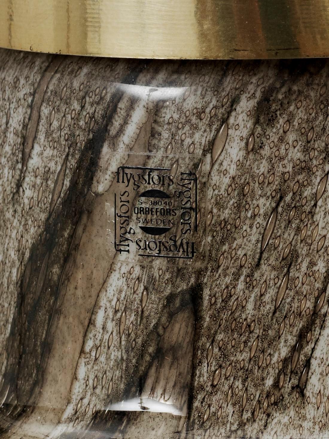 TAKLAMPA, glas och mässing, Flygsfors Orrefors. 1970/80-tal. H tot 110.