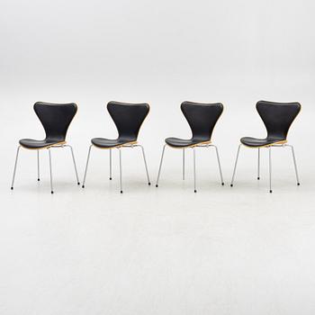 Arne Jacobsen, stolar, 4 st, "Sjuan", Fritz Hansen, Danmark, 2001.