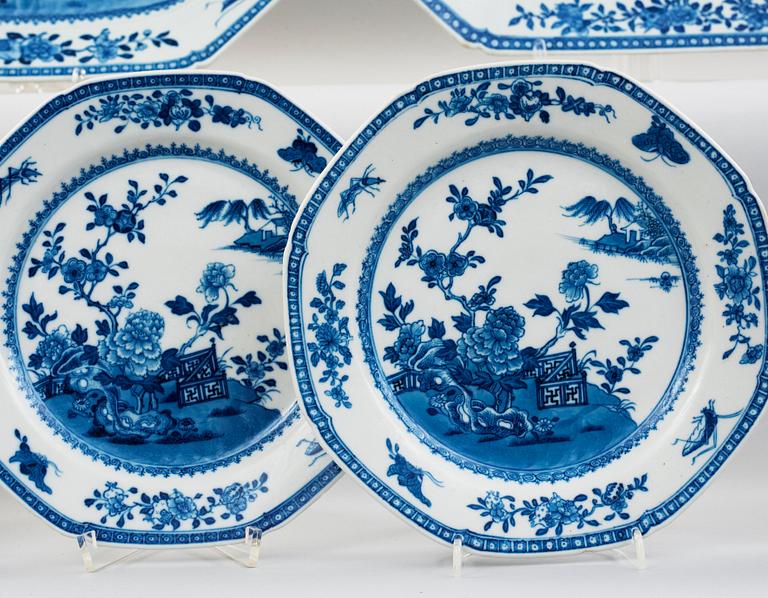 A blue and white dinner service, Qing dynasty, Qianlong (1736-95).