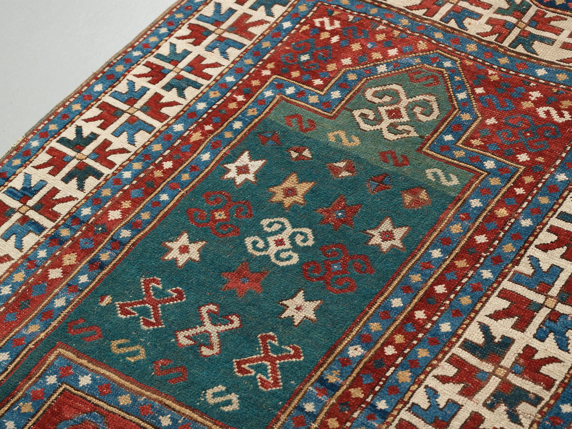 A RUG, an antique Fachralo Kazak, ca 149 x 104,5 cm.