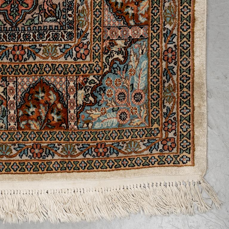 A CARPET SILK KASHMIR, CA 311 X 205 CM.