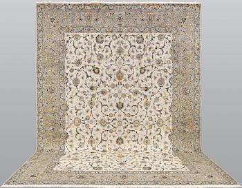 A carpet, Kashan, ca 500 x 347 cm.