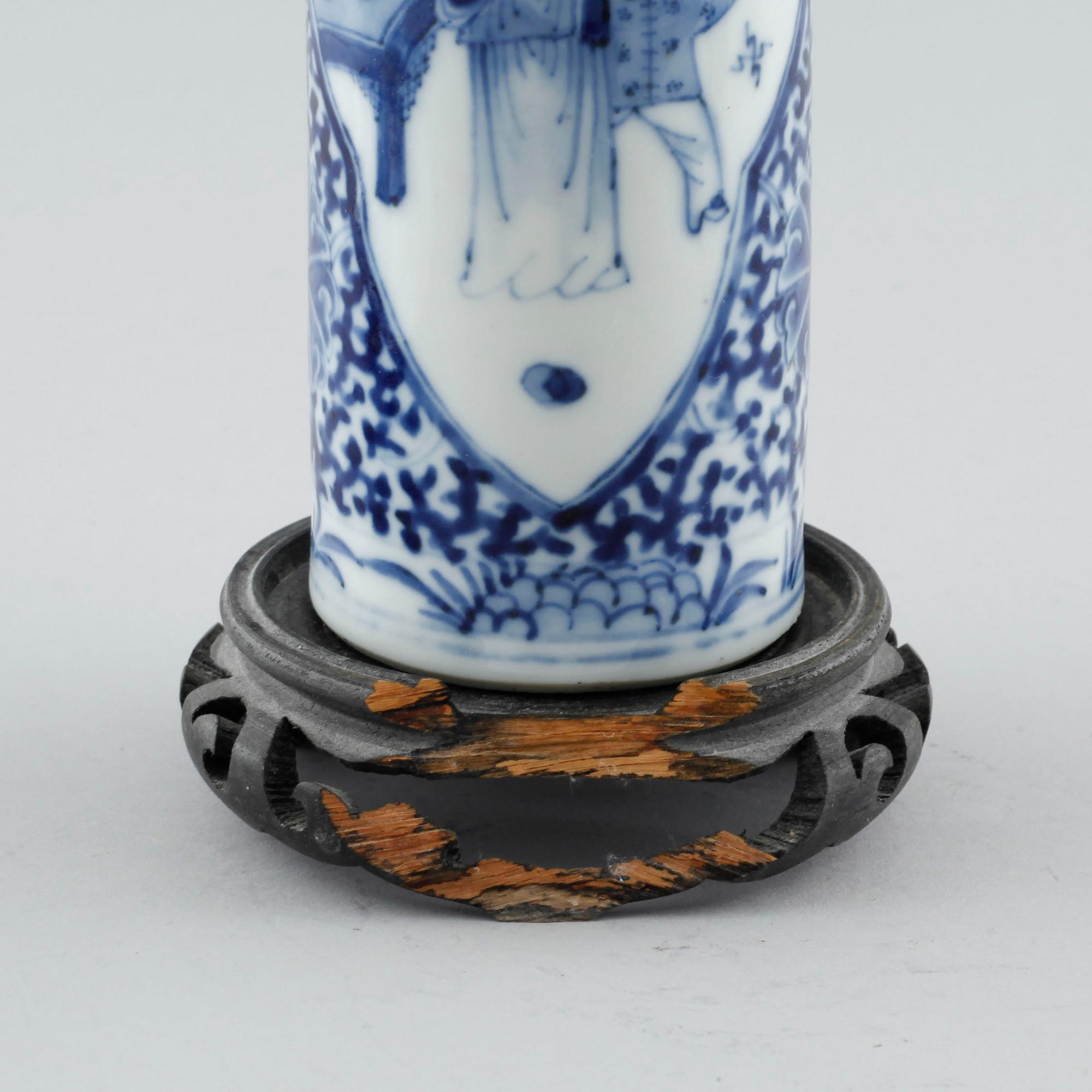 Four pieces of chinese porcelain, 18th and 19th/early 20th century.