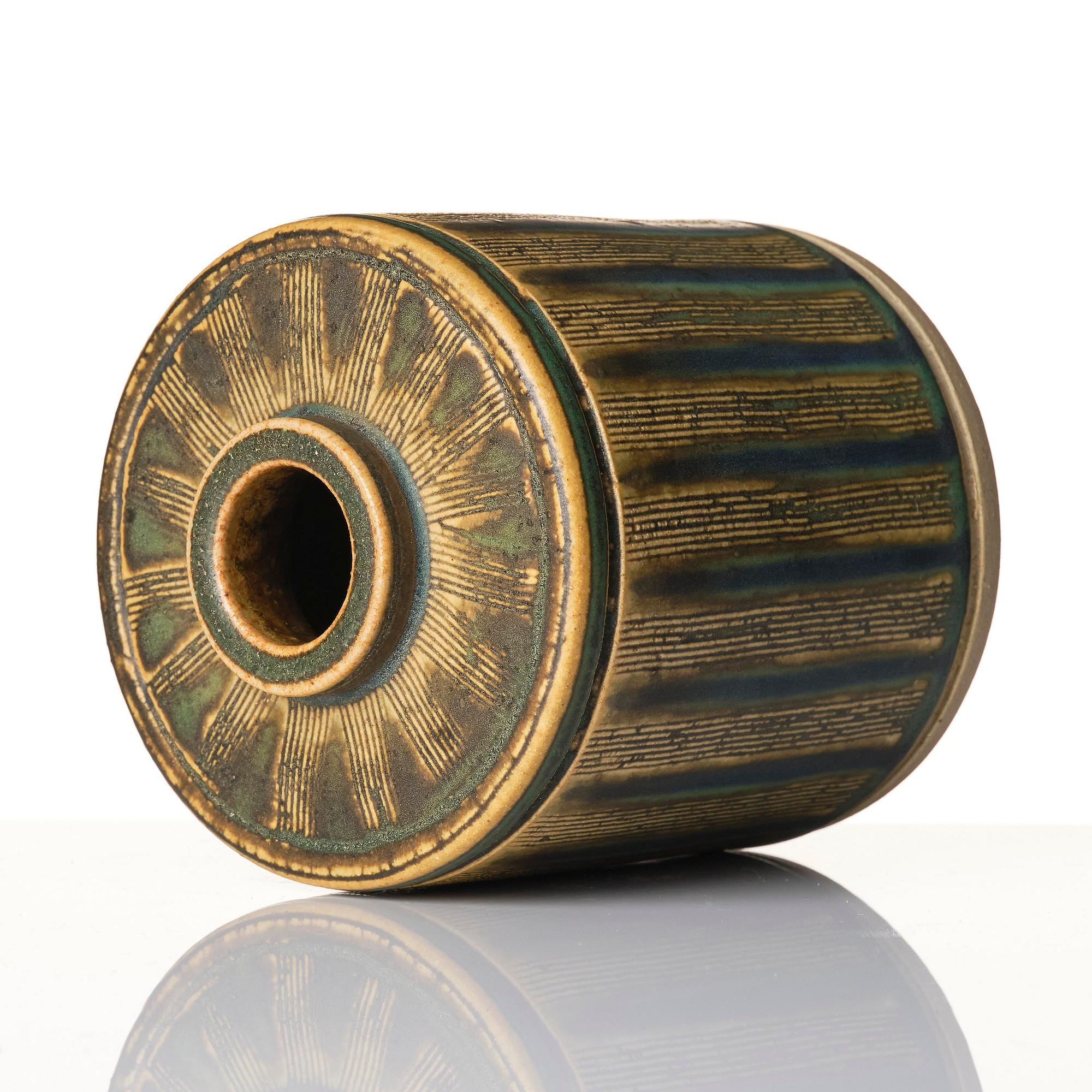 Wilhelm Kåge, a Farsta stoneware vase, Gustavsbergs Studio 1958.