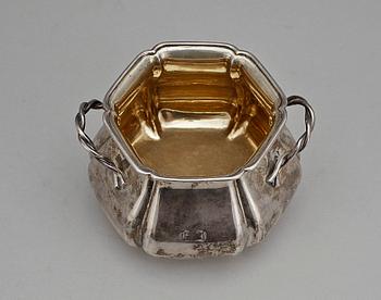 SKÅL, silver,  Carl Boianowski, S:t Petersburg, Ryssland 1865. Vikt 350g.